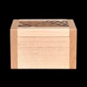 Karakuri Box: Fake Box – Ansicht der Rückseite der Schachtel aus hellem Ahornholz – Designer: KCG