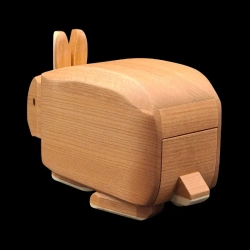 Karakuri-Box: Mini Goron – Second diagonal view of the rabbit’s back – Designer: Yoh Kakuda