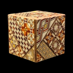 Himitsu-bako: Hucha - 2 sun 2 pasos - Vista diagonal - Yosegi - Diseñador Izumiya