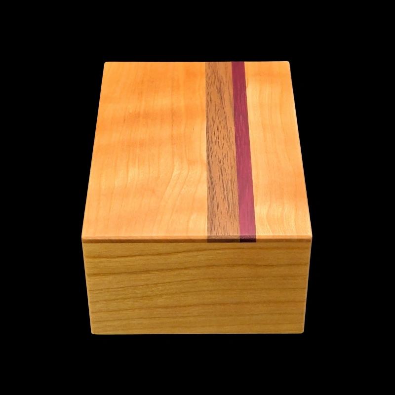 Karakuri Box: La caja doble - Vista superior longitudinal - Marquetería de dos bandas rojas y marrón oscuro -  Creación: KCG