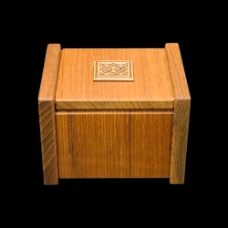 Karakuri box : Vue de haut face arrière - Créateur : Hiroshi Iwahara