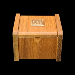 Karakuri box : Vue de haut de la face avant - Créateur : Hiroshi Iwahara