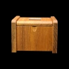 Karakuri-Box: Horizontale Ansicht der Vorderseite – Designer: Hiroshi Iwahara