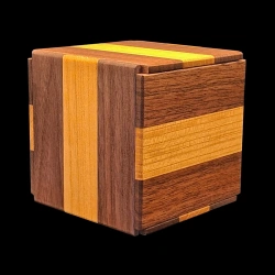 Karakuri Box : New Secret Box 1 - 6 steps - Vue horizontale en diagonale - Designer : KCG