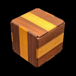 Karakuri Box : New Secret Box 1 - 6 steps - Vue de haut en diagonale - Designer : KCG