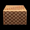 Himitsu-bako : The Knock Box : Vue horizontale du petit côté damier ichimatsu - Créateur : Hiroyuki Oka