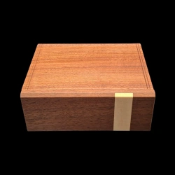 Karakuri Box: El libro - Vista horizontal del lomo del libro - Creación: KCG (idea de Akio Kamei)