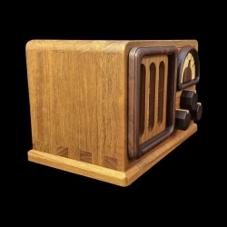 Karakuri Box: The Bad Radio – Seitenansicht des „Radios“ – Designer: Akio Kamei