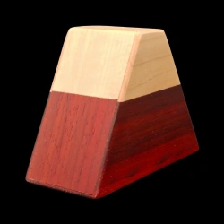 Himitsu bako: Monte Fuji - Bicolor (rojo en la base y blanco en la cima) - Vista oblicua