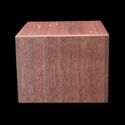 Karakuri-Box: Cassiopeia (klein) – Ansicht von einer Seite – Designer: Akio Kamei