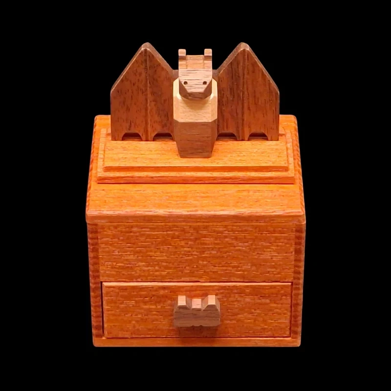 Karakuri Box: „The Thinking Bat“ – Blick von oben – Designer: Yoh Kakuda