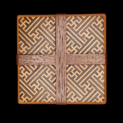 Hermit Crab Box - Limited Edition - 90° view: Sayagata and cross pattern - gold and black colours - designer: Shiro Tajima