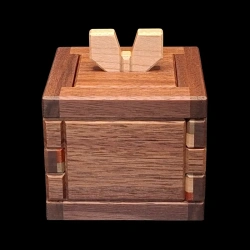 Karakuri box: Let's get dressed - Vista frontal - Creador: Shou Sugimoto