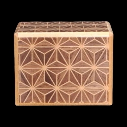 Himitsu-bako: 2 Sun 10 Steps, Motiv Kuroasa – Nahaufnahme des Deckels – Designer: Izumiya
