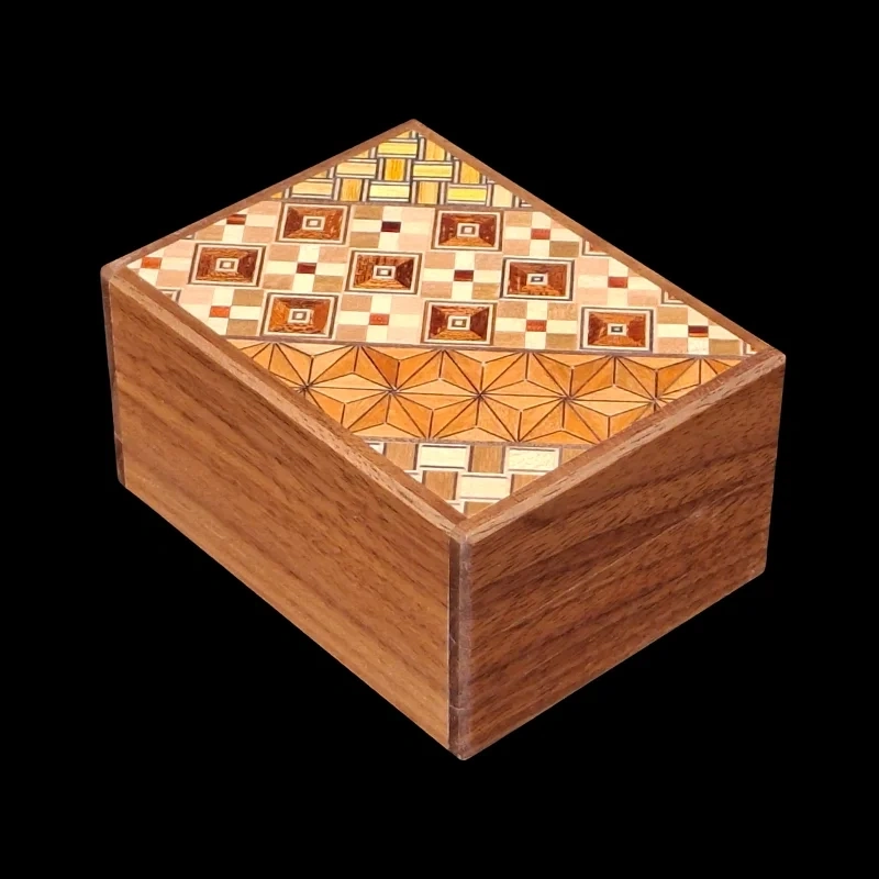 Himitsu-bako: 3 Sun 12 Steps Walnut and Yosegi – Diagonal aerial view – Designer: Hiroyuki Oka