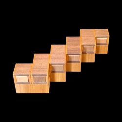 Karakuri Box: Fractal 9 Unit - Vista aérea de 5 piezas interconectadas - Diseñado por Hiroshi Iwahara