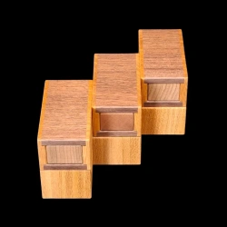 Karakuri Box: Fractal Drawer 5-unit – Draufsicht auf die dreiteilige Box – Designer: Hiroshi Iwahara