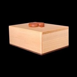 Karakuri Boka: Fortune Cards – Diagonal view of the long and short sides – Designed by KCG