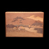 Himitsu-Bako: 4 Sun 4 Steps Fishermen & Mt Fuji – Front view of the secondary inlay (houses and sailing boats)