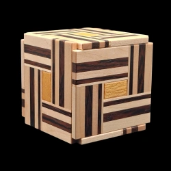 Karakuri-Box: XY mini – Dreifarbig: weiß, dunkelbraun, gelb – Schrägansicht – Designer: Hideaki Kawashima