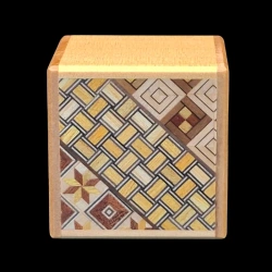 Himitsu-Bako : Cube 2 Sun 7 Steps - Vue du dessus en Yosegi-Zaiku - Créateur : Hiroyuki Oka
