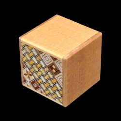 Cube 2 Sun 7 Steps – Diagonal bird’s-eye view of three sides, one of which with traditional marquetry – Designer: Hiroyuki Oka